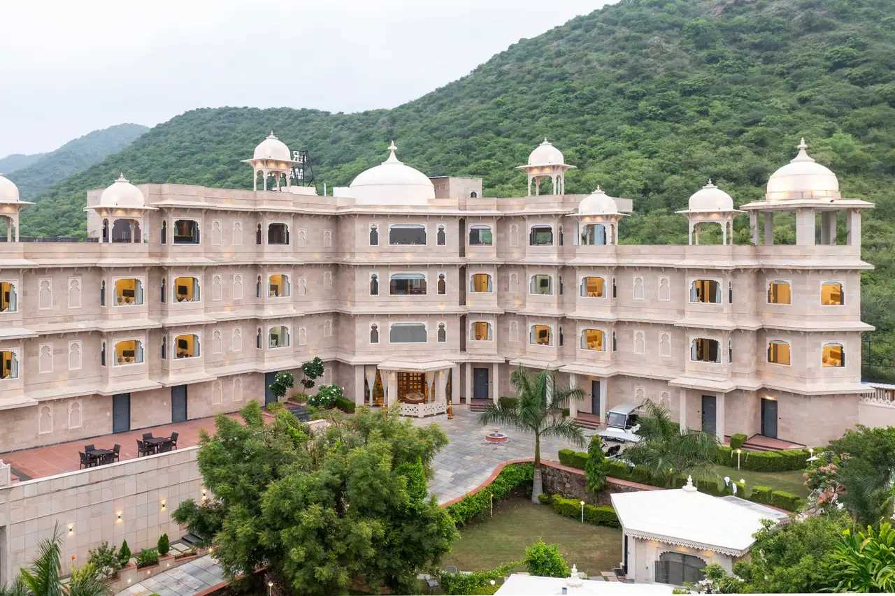 Traavista Aravali Mahal